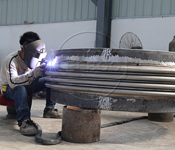 非金屬柔性<a href=http://m.syzhcd.com target=_blank class=infotextkey>補(bǔ)償器</a>鑫利專產(chǎn)