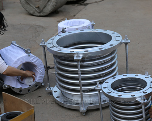 內(nèi)壓式波紋<a href=http://m.syzhcd.com target=_blank class=infotextkey>補(bǔ)償器</a>的安裝