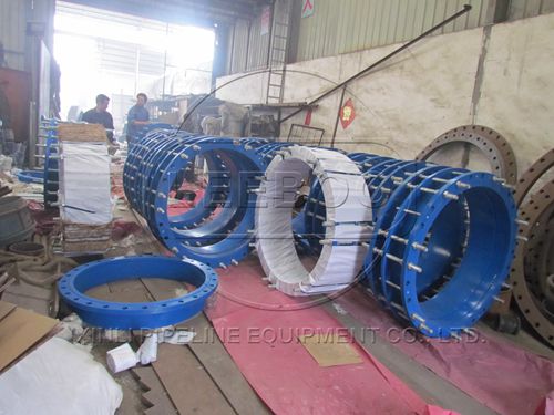 影響<a href=http://m.syzhcd.com target=_blank class=infotextkey>伸縮器</a>價(jià)格的幾個(gè)因素