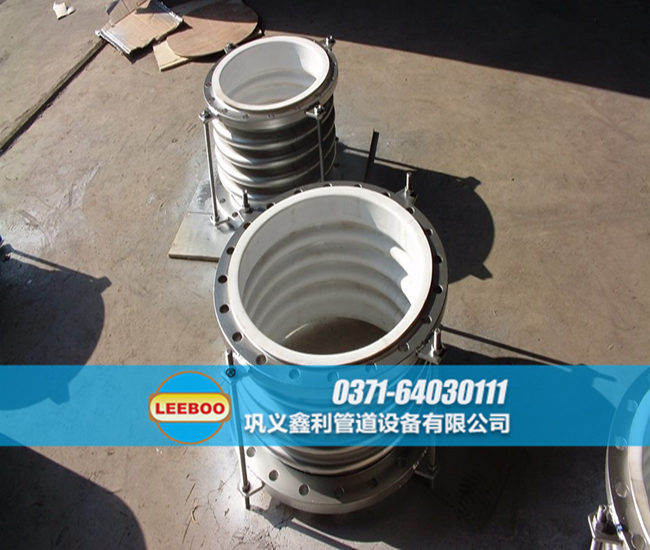 襯四氟不銹鋼<a href=http://m.syzhcd.com target=_blank class=infotextkey>補償器</a>