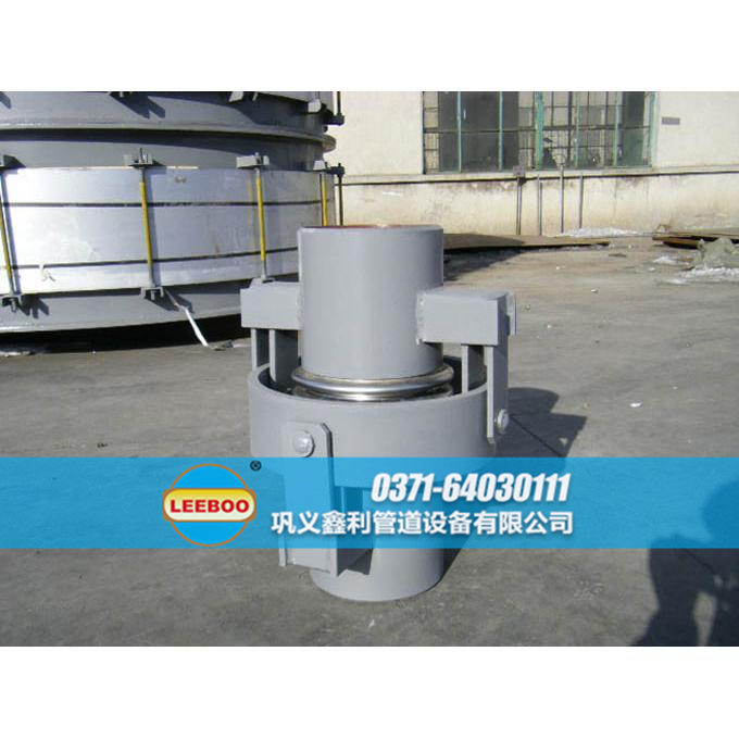 萬(wàn)向鉸鏈<a href=http://m.syzhcd.com target=_blank class=infotextkey>補(bǔ)償器</a>實(shí)物圖